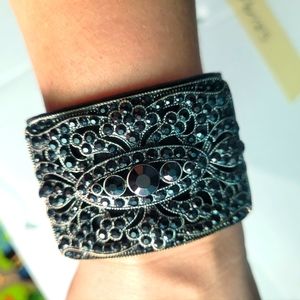 Black Beaded Bracelet/wristband.